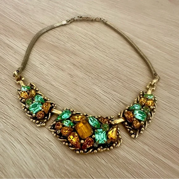 🥂SOLD🥂Vintage Crystal Barclay Signed Necklace, Gold-Tone Emerald Amber, 15” - Picture 4 of 13